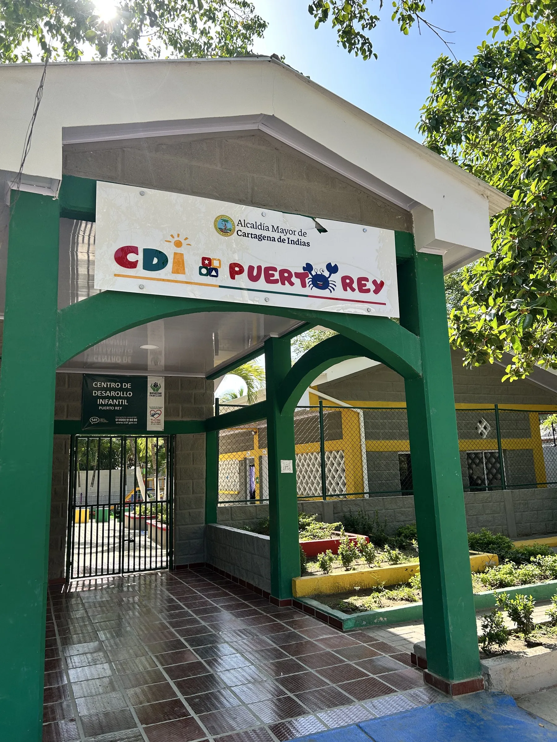 Entrada del Centro de Desarrollo Infantil de Puerto Rey